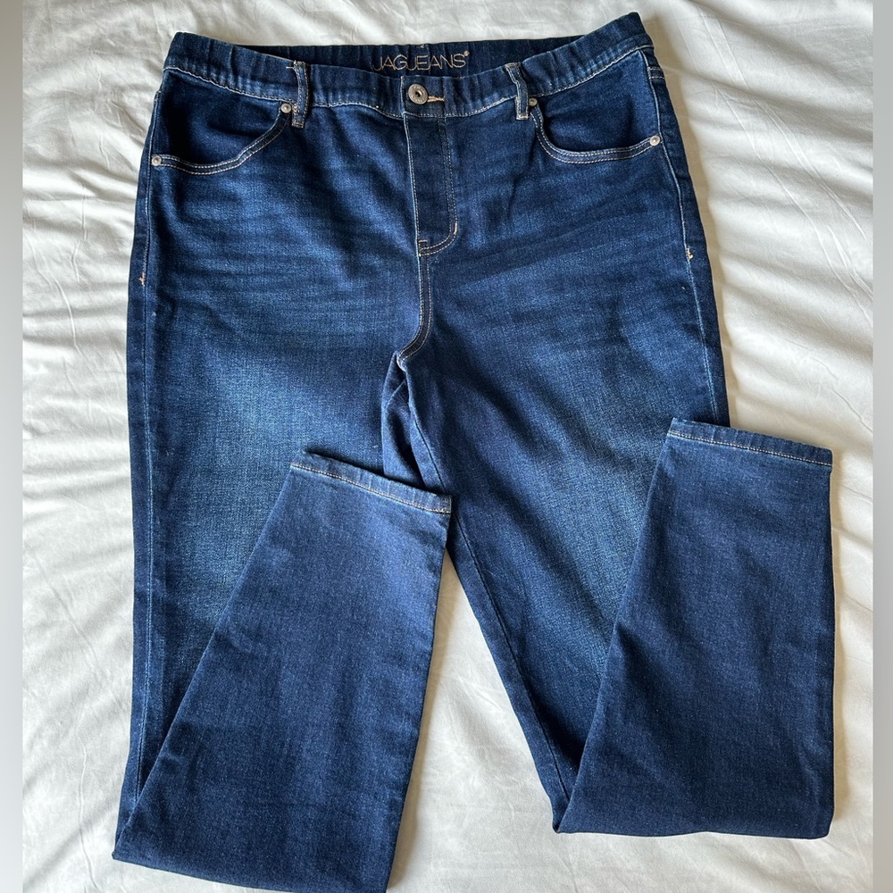 JAG Jeans
Valentina High Rise Skinny Pull-On Jeans. Orig $74 - Picture 4 of 4